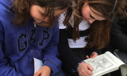 Latest News » Year 11 go to London for Art and Design Galleries trip